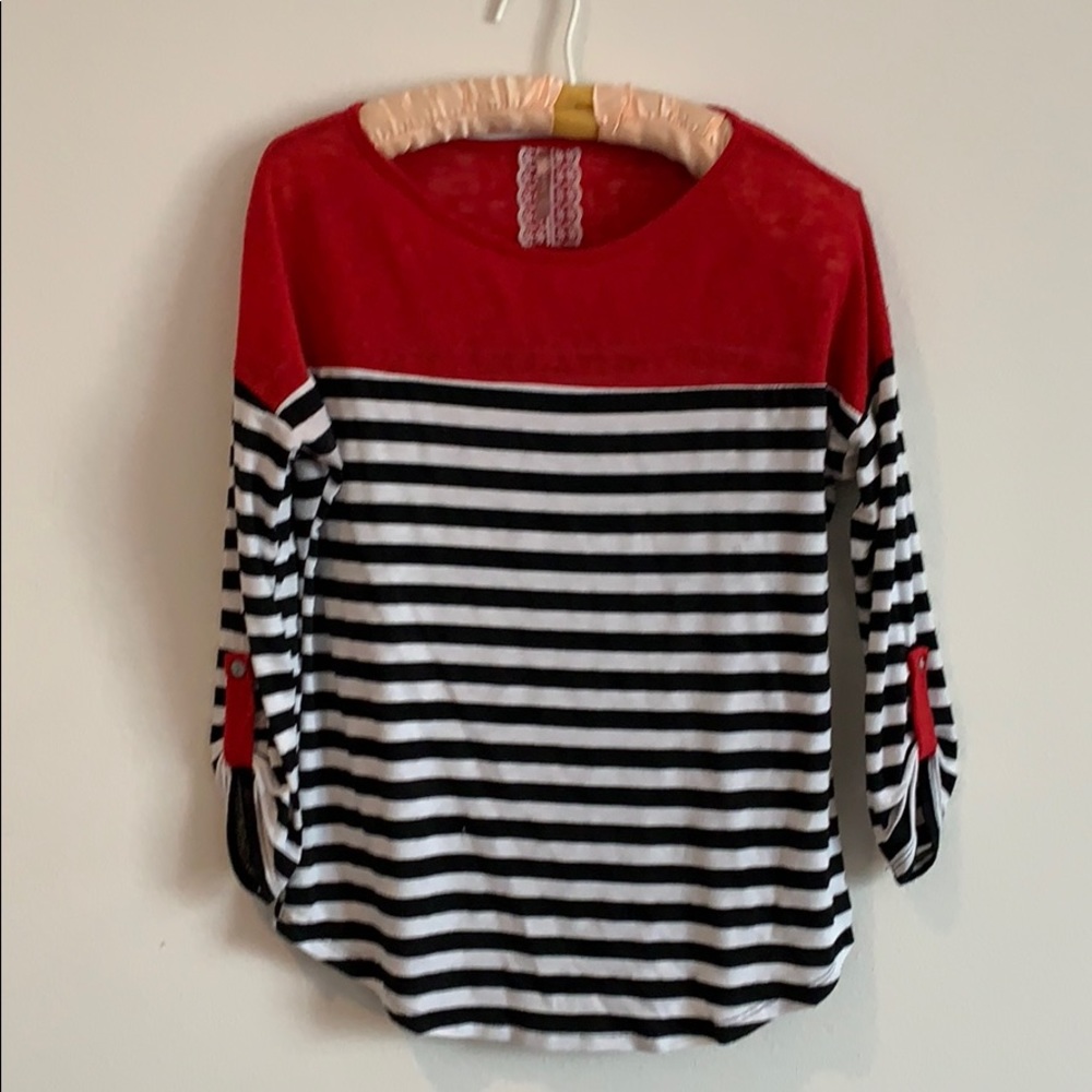 Stripped shirt w/red accent